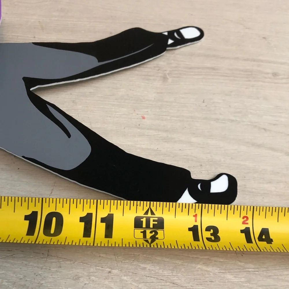 ELVIS PRESLEY swinging Legs Clock with New Batteries.